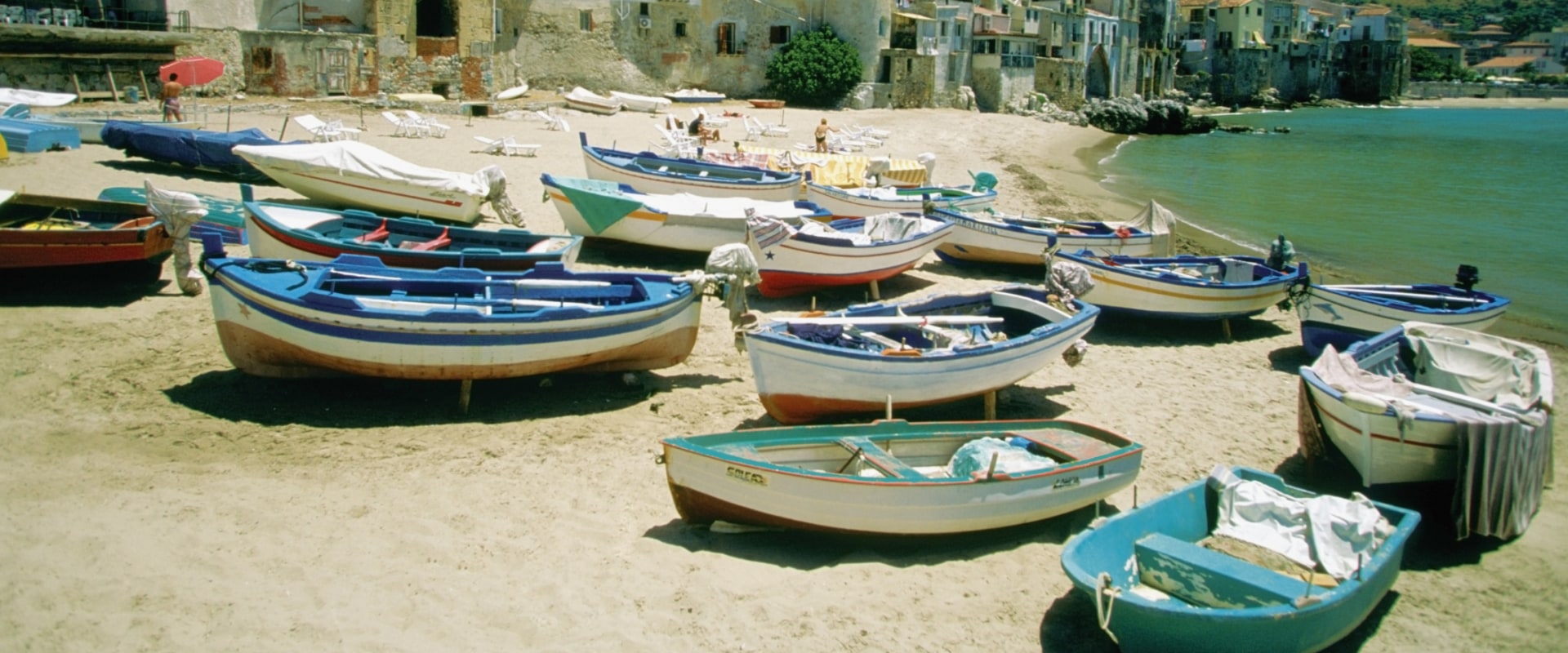 What is the Average Temperature in Southern Italy in October?